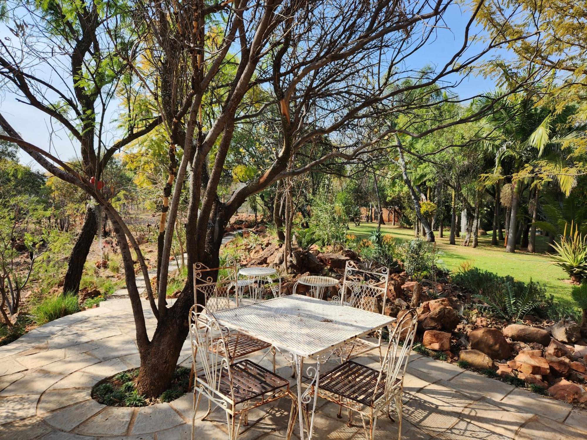 Suikerbosrant Sleep And Go Bed & Breakfast Pretoria-Noord Exterior foto